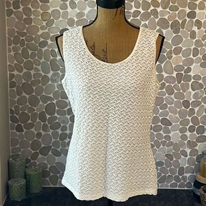 NWOT Emma James Ivory sleeveless top – size extra large